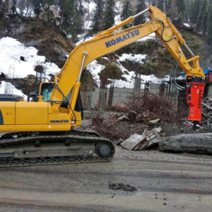 Komatsu Excavators dig a new route to Kailash Manasarovar