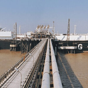 Petronet LNG to invest Rs 40,000 crore