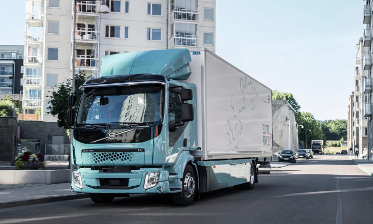 With enhanced charging capabilities, extended range, and advanced safety features, these trucks redefine eco-friendly logistics.